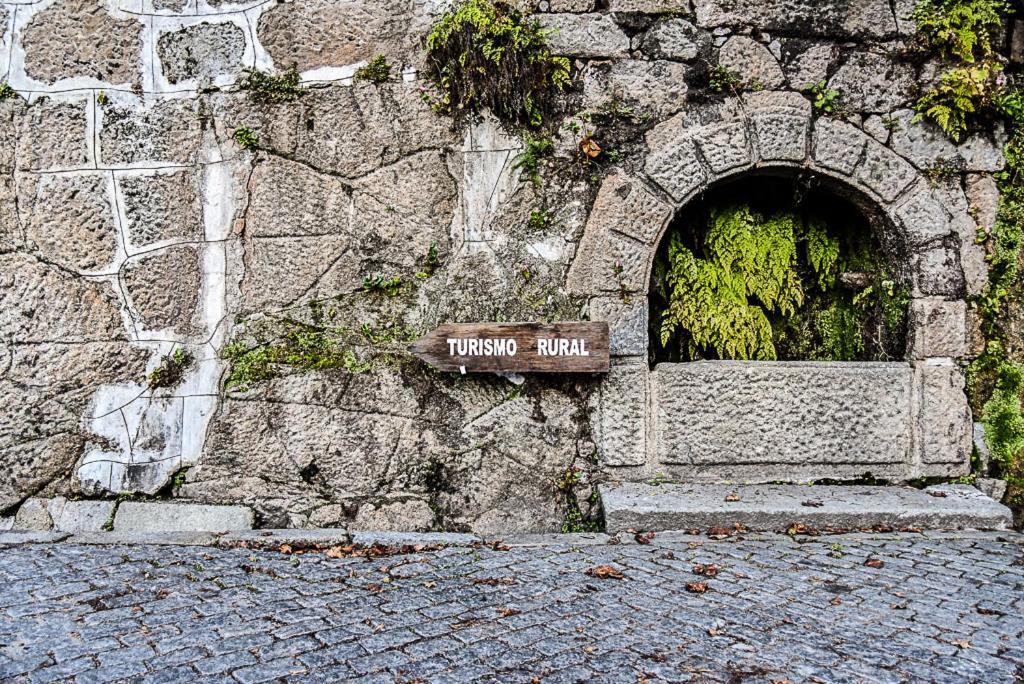 ヒーバ・ドウロ Casa Da Torre, Porto Mansoヴィラ エクステリア 写真