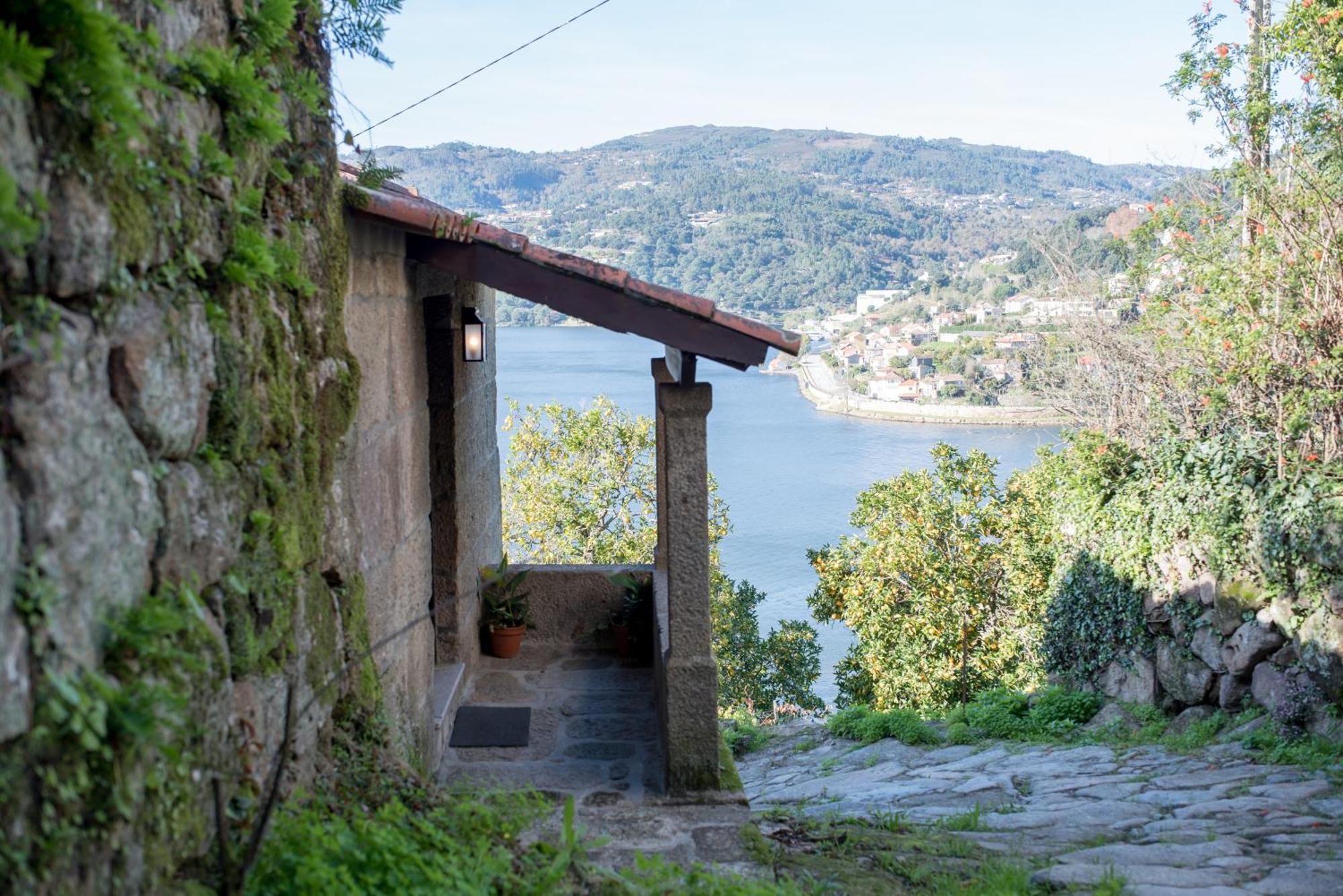 ヒーバ・ドウロ Casa Da Torre, Porto Mansoヴィラ エクステリア 写真